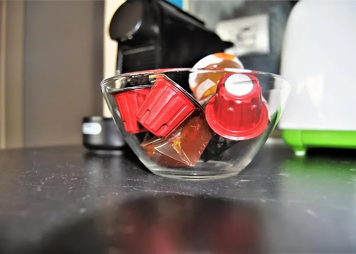 Modern & Bright Flat - 2 Min From The Sea Appartement