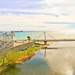 Apartamento Modern & Bright Flat - 2 Min From The Sea *