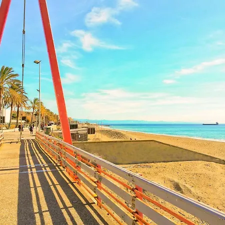 Modern & Bright Flat - 2 Min From The Sea סאבונה