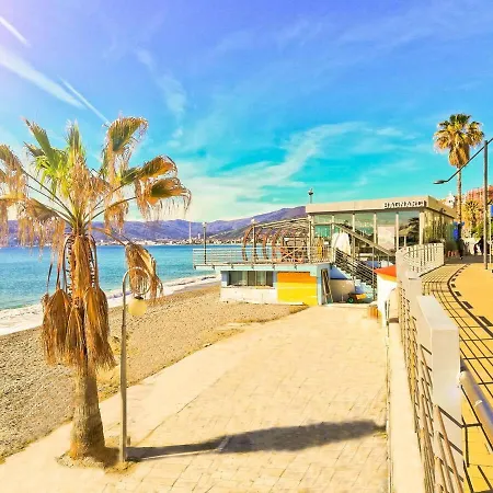 Modern & Bright Flat - 2 Min From The Sea סאבונה