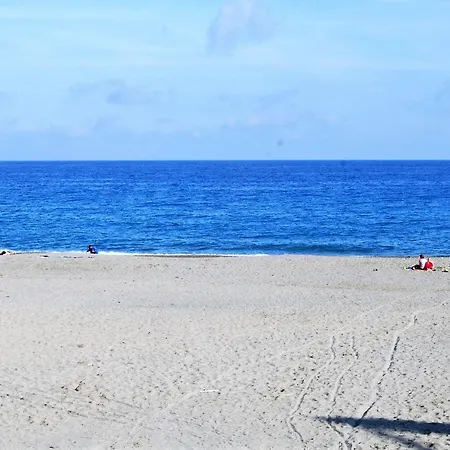 Apartamento Modern & Bright Flat - 2 Min From The Sea *