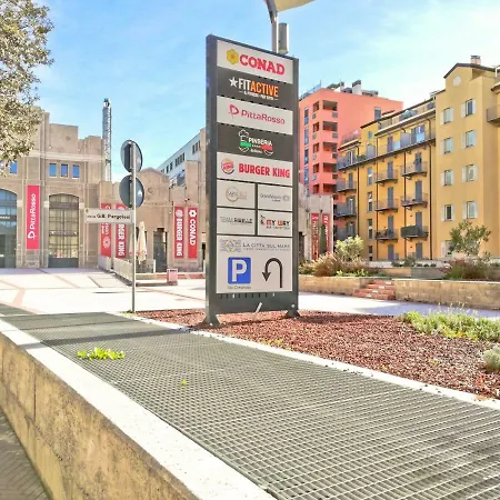 Modern & Bright Flat - 2 Min From The Sea Appartamento